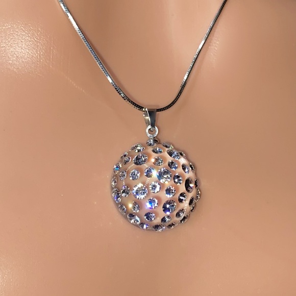 Crystal Lucite pendant transparent necklace with 18” sterling silver chain, new - Picture 10 of 11